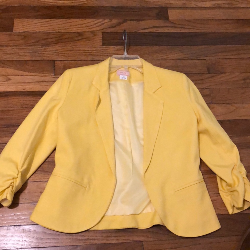 Yellow 3/4 sleeve blazer
